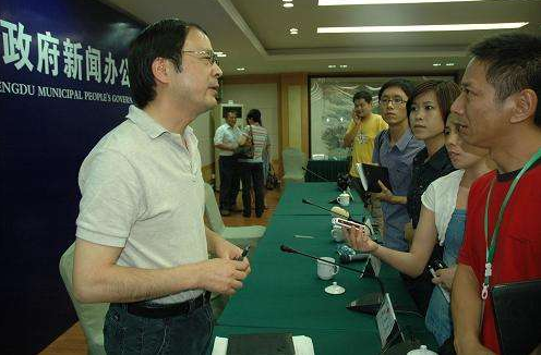 全国第十届残运会暨第七届特奥会火炬在河北区传递