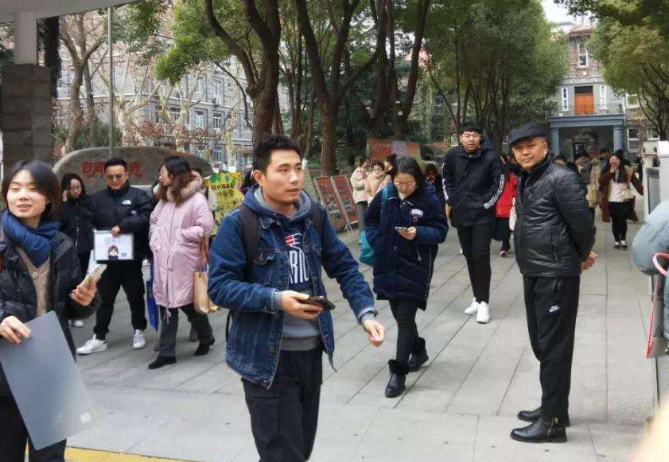 对返回天津的外国人实行隔离政策